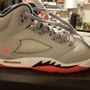 Jordans (GG- Girls grade sizing)